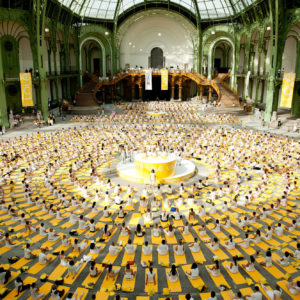 2013 Lolë White Tour - Grandiose event at the Grand Palais in Paris (CNW Group/LOLE)